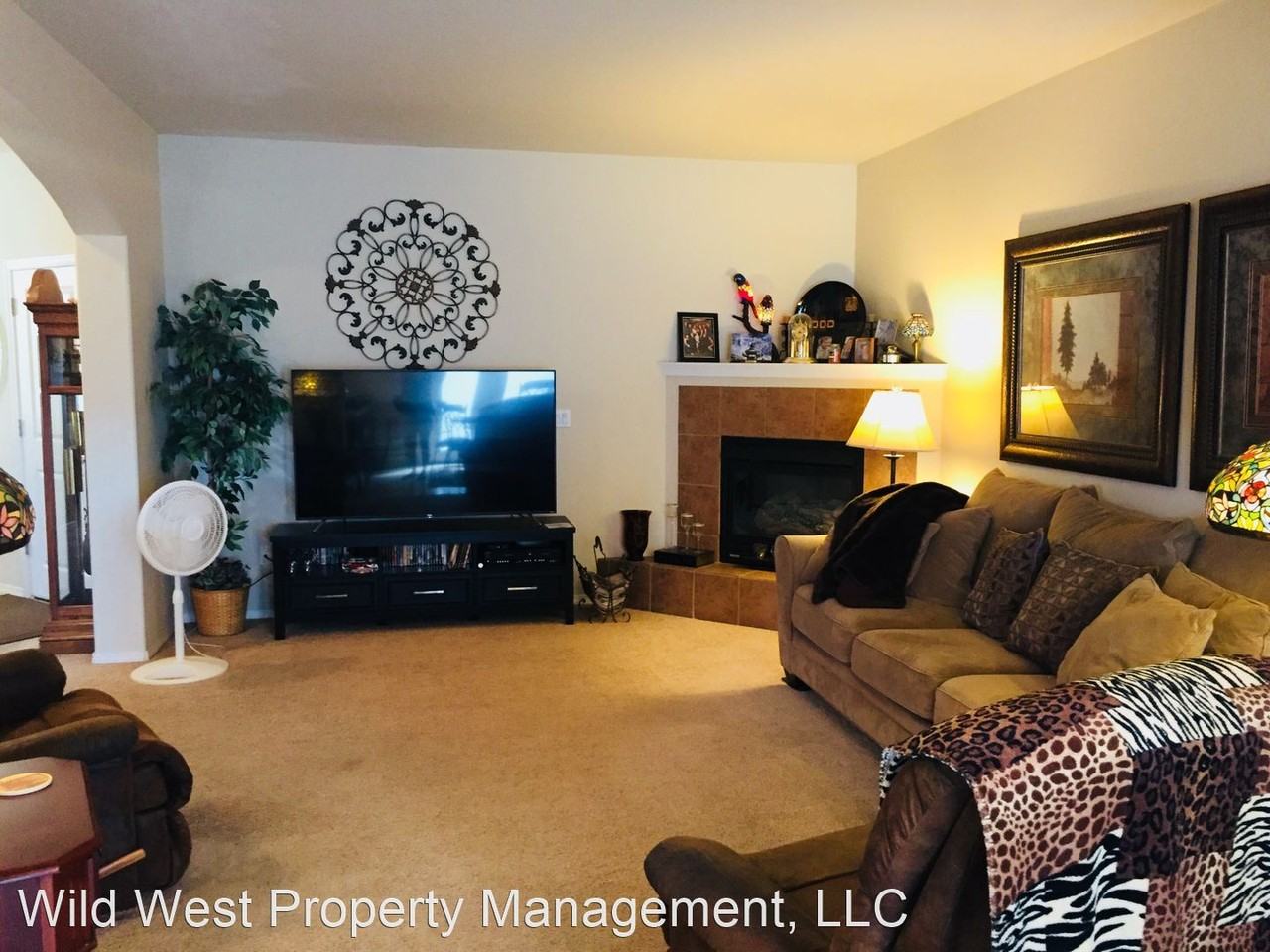 795 Sw Hodia Loop - Photo 3 of 9
