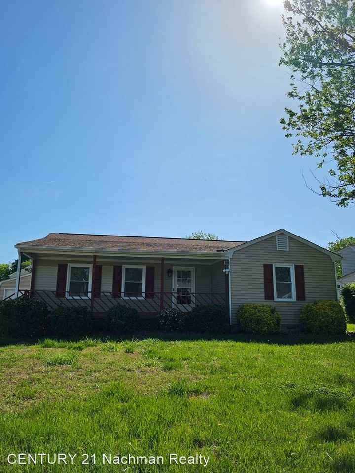 186 Lori Cir - Photo 2 of 27