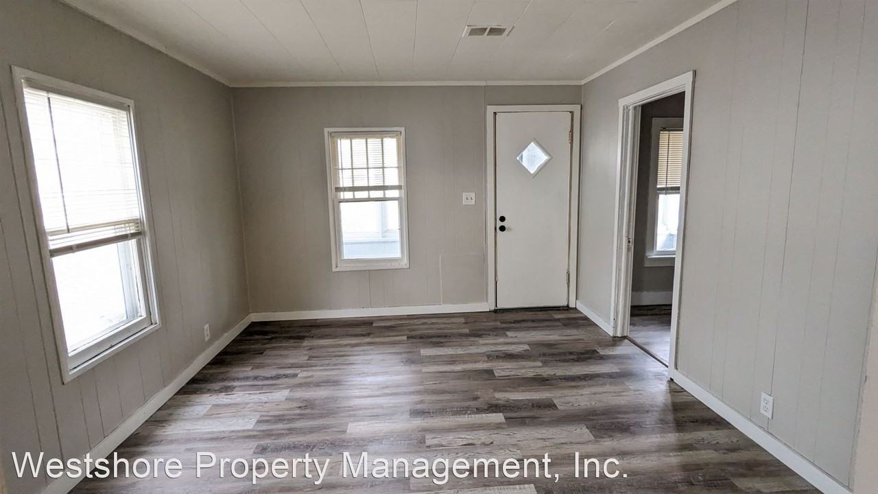 1255 Francis Ave - Photo 2 of 9