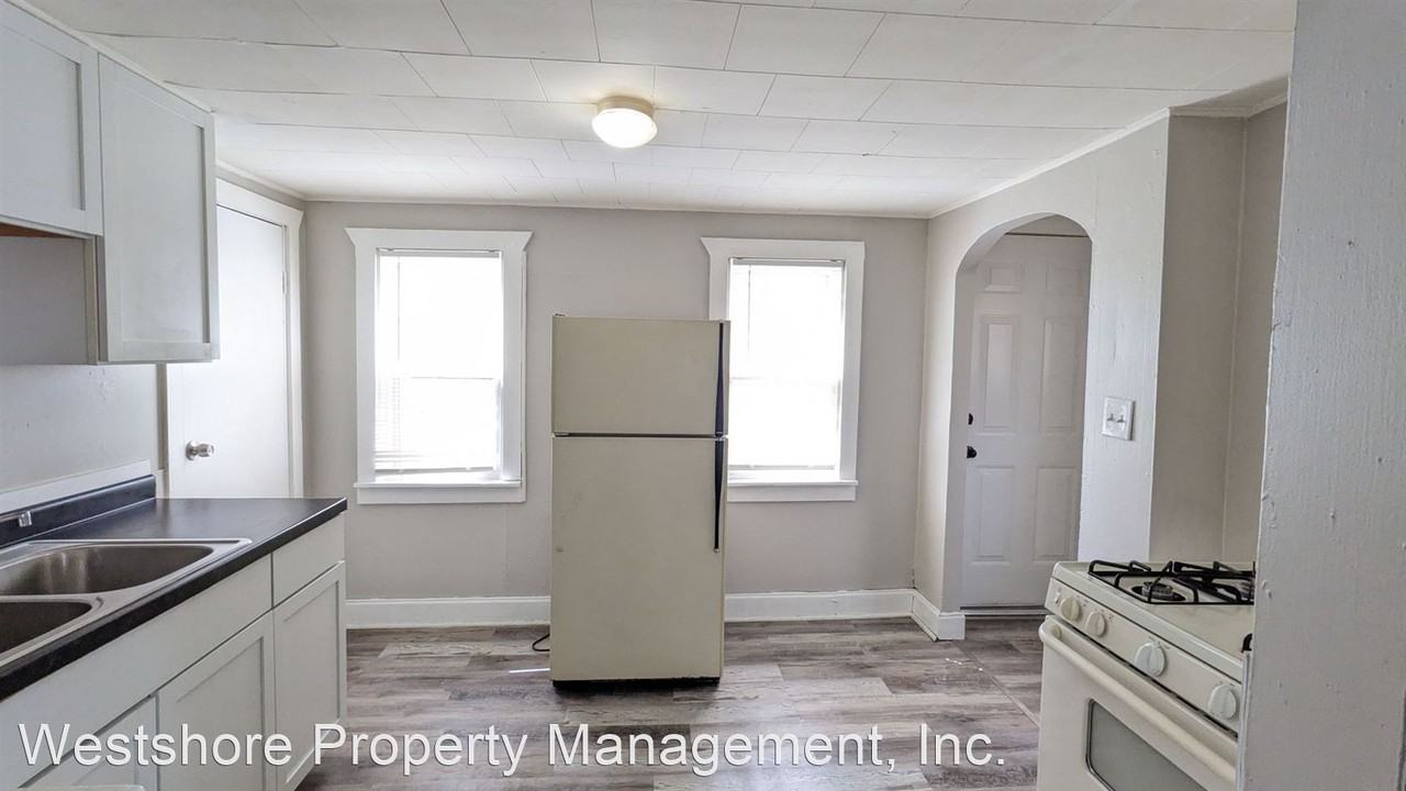 1255 Francis Ave - Photo 3 of 9