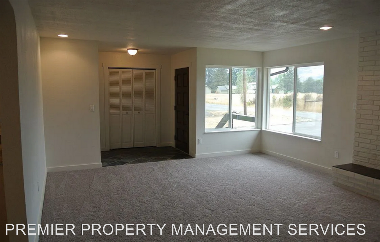 85762 Loop Ln - Photo 3 of 16