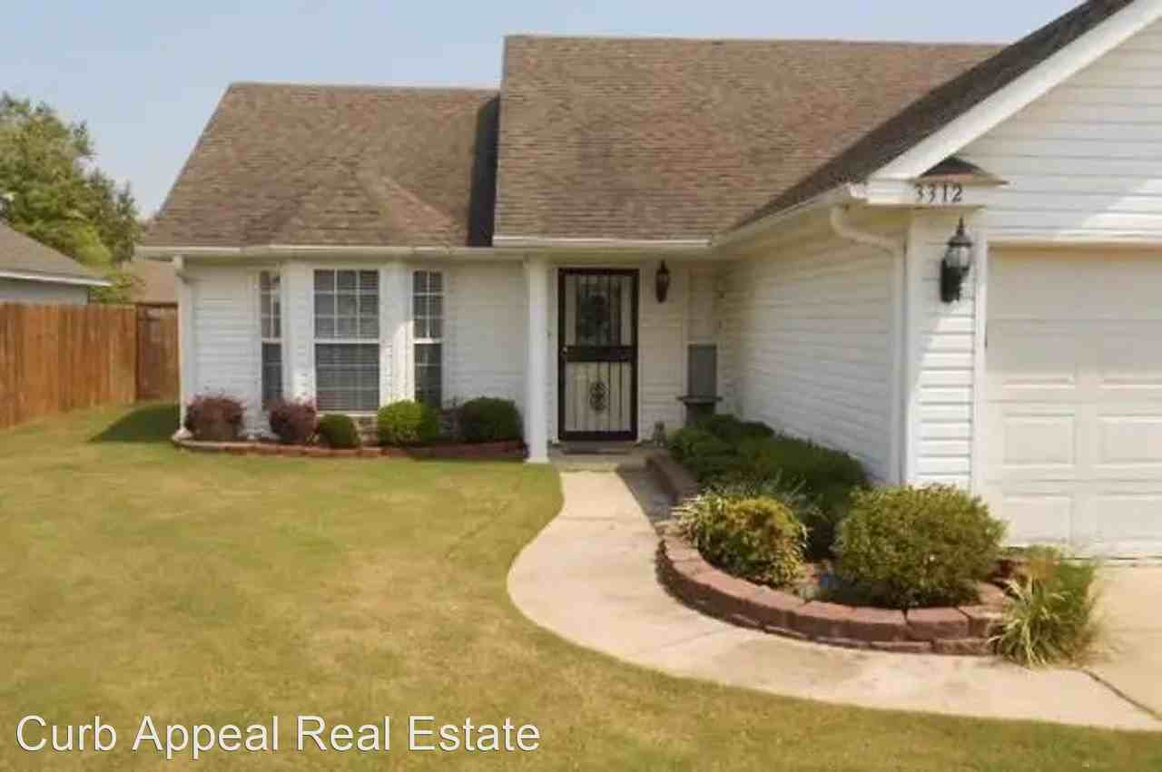3312 Derby Dr - Photo 2 of 5