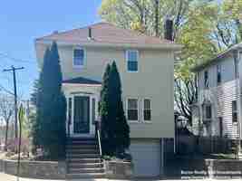 featured image of 616 Adams St