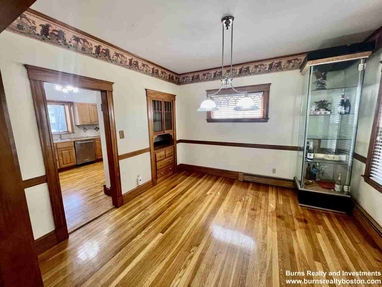 616 Adams St - Photo 5 of 13