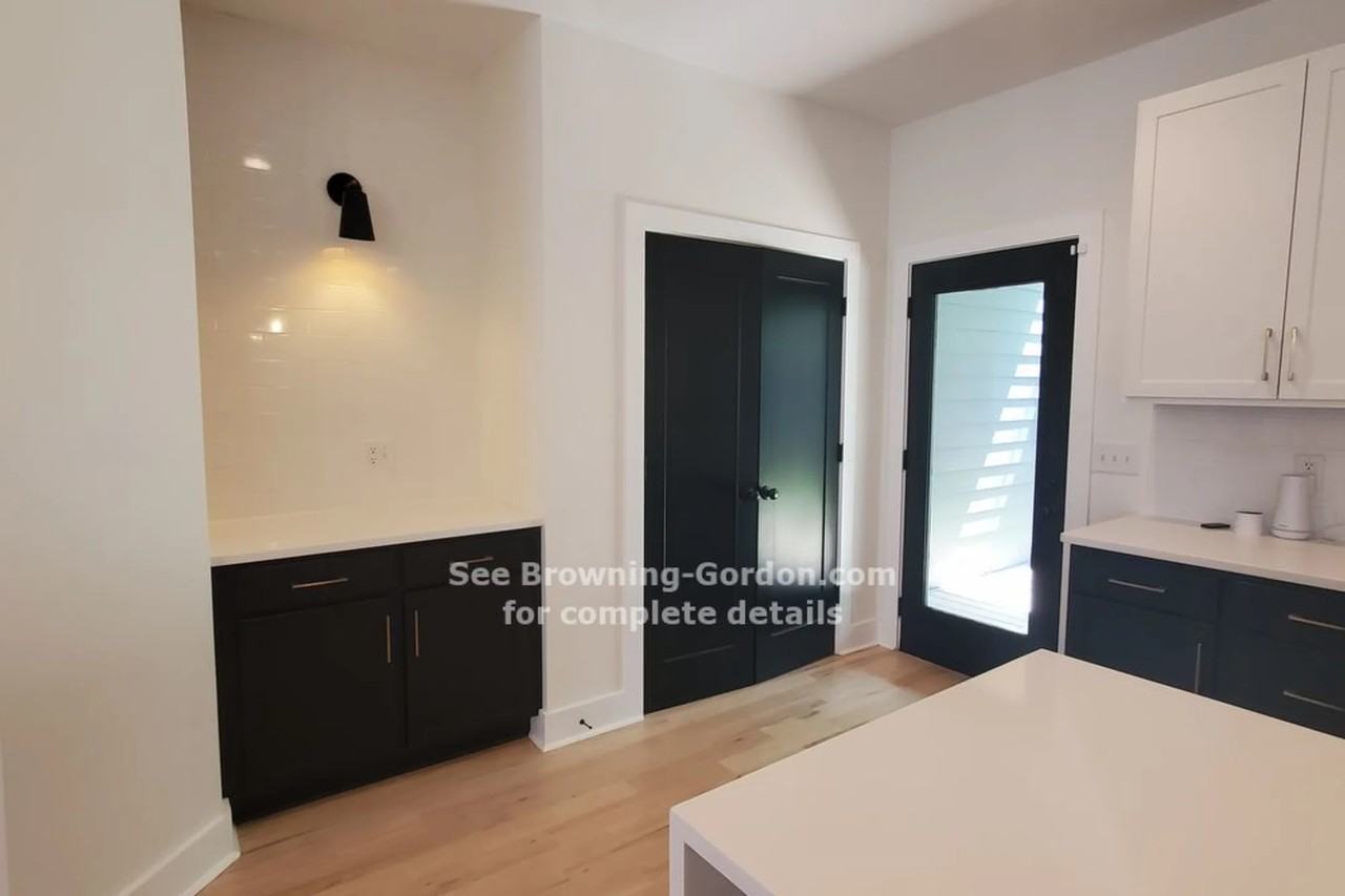 3209 Curtis St - Photo 3 of 19