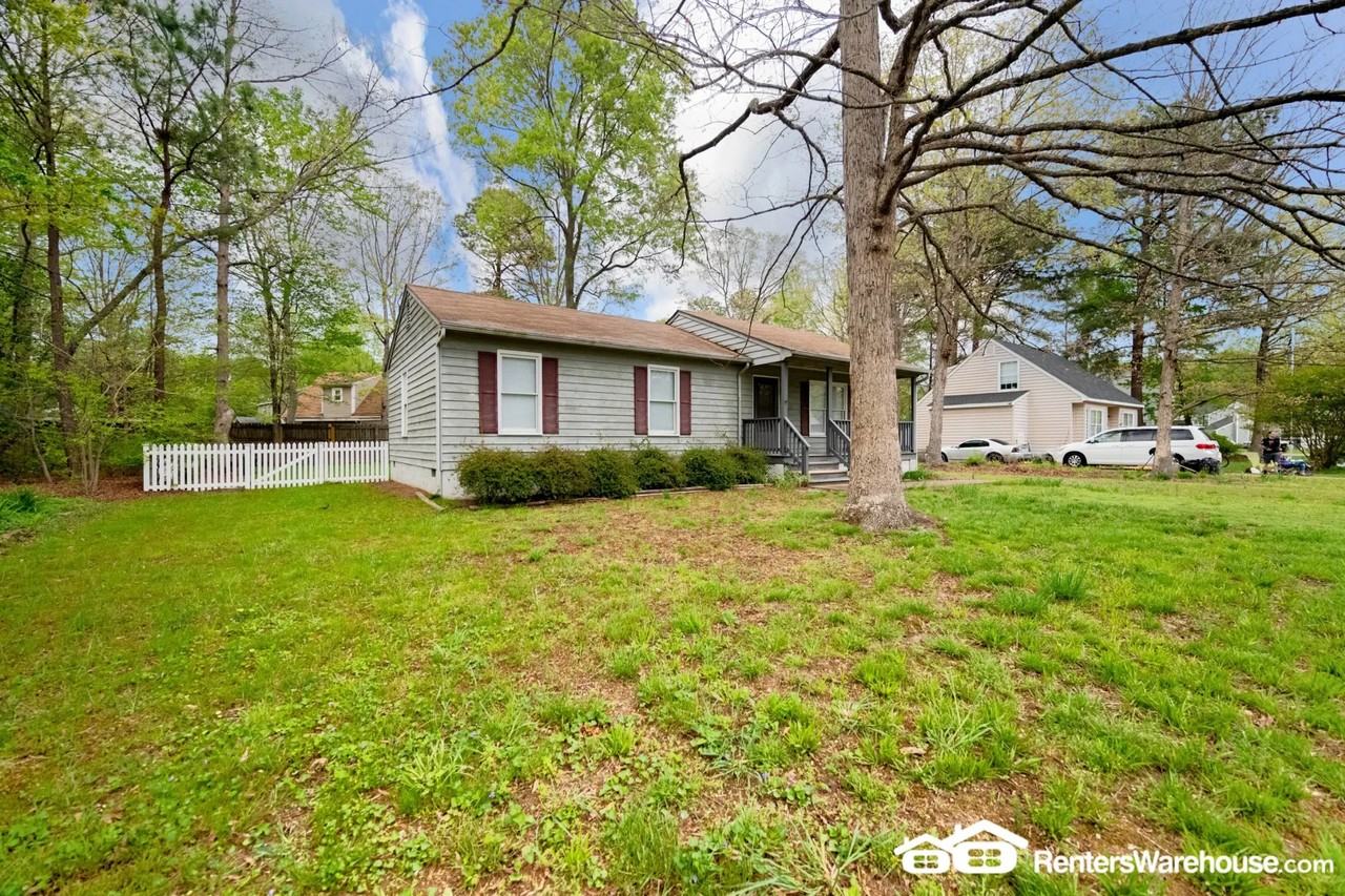 122 Courtside Dr - Photo 3 of 24