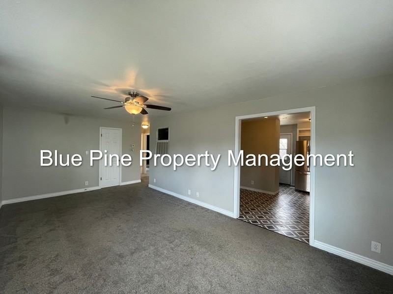 300 Robertson St - Photo 2 of 18