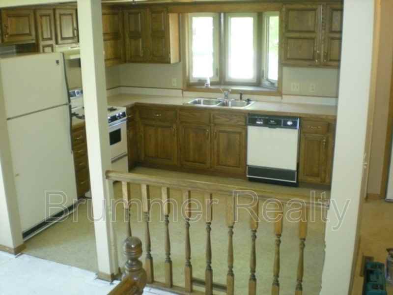 5232 Welcome Ave N - Photo 2 of 43