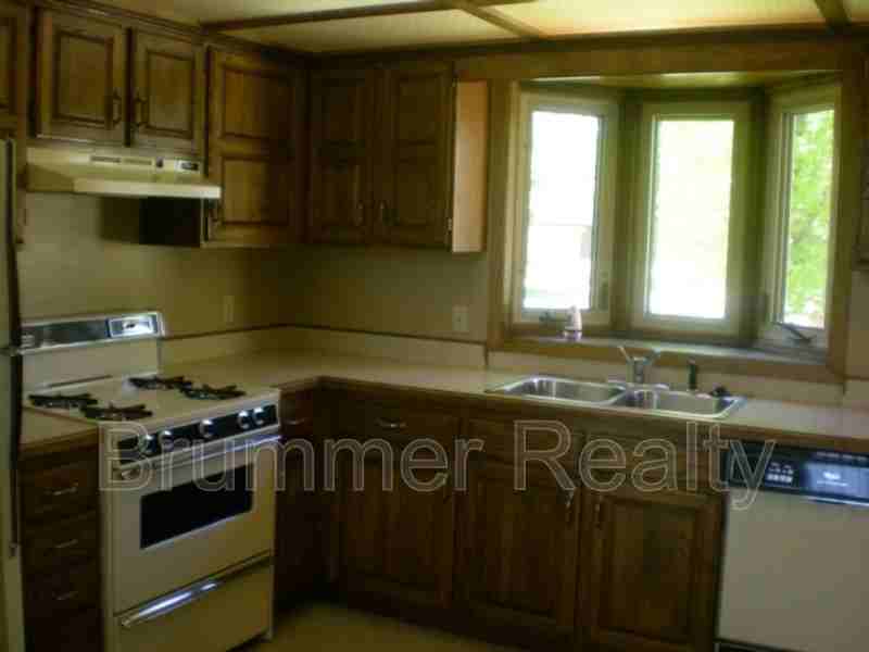 5232 Welcome Ave N - Photo 3 of 43