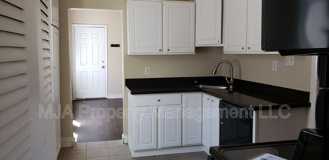 1041 Sw - Photo 1 of 1