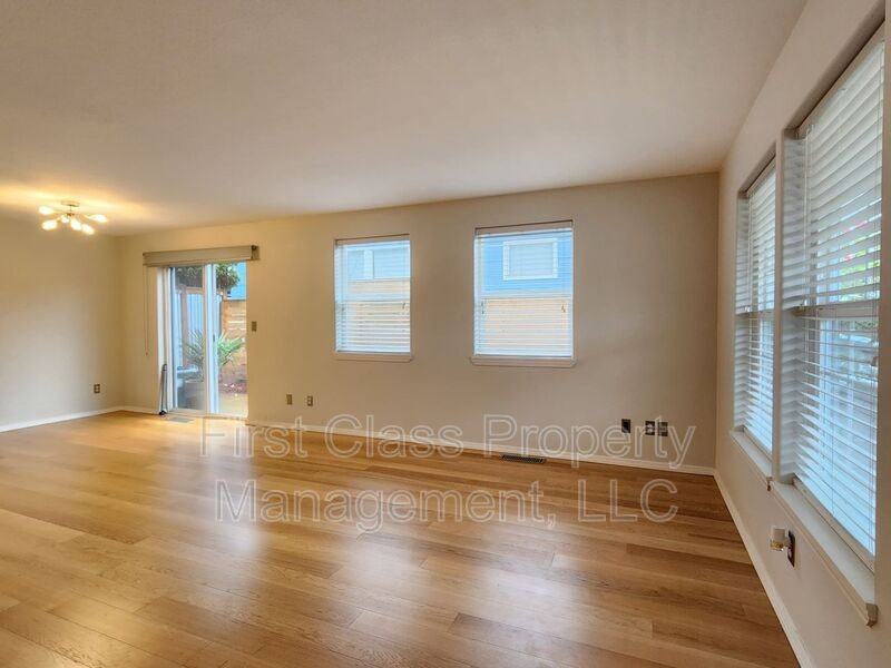 1718 N Colfax St - Photo 2 of 26