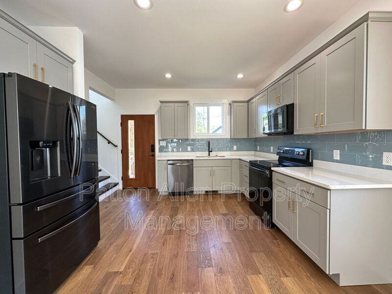 8 Dellwood St - Photo 2 of 28