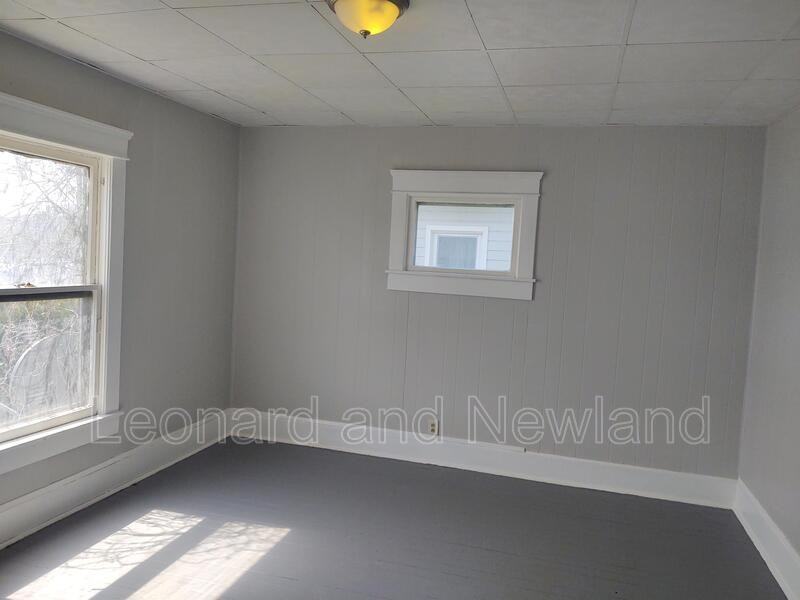 1409 Morton Ave - Photo 2 of 6