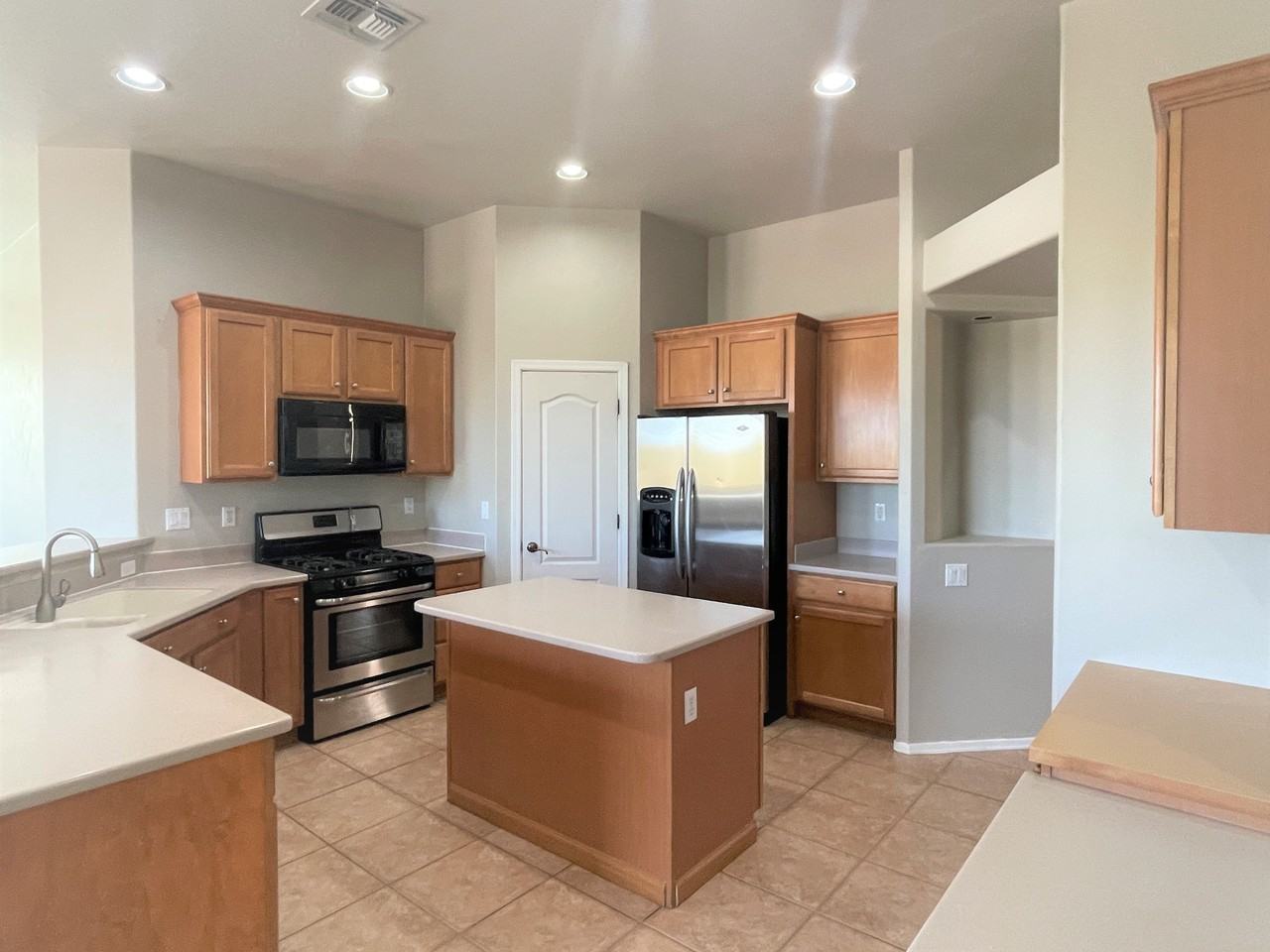 7856 N Rondure Loop - Photo 3 of 25