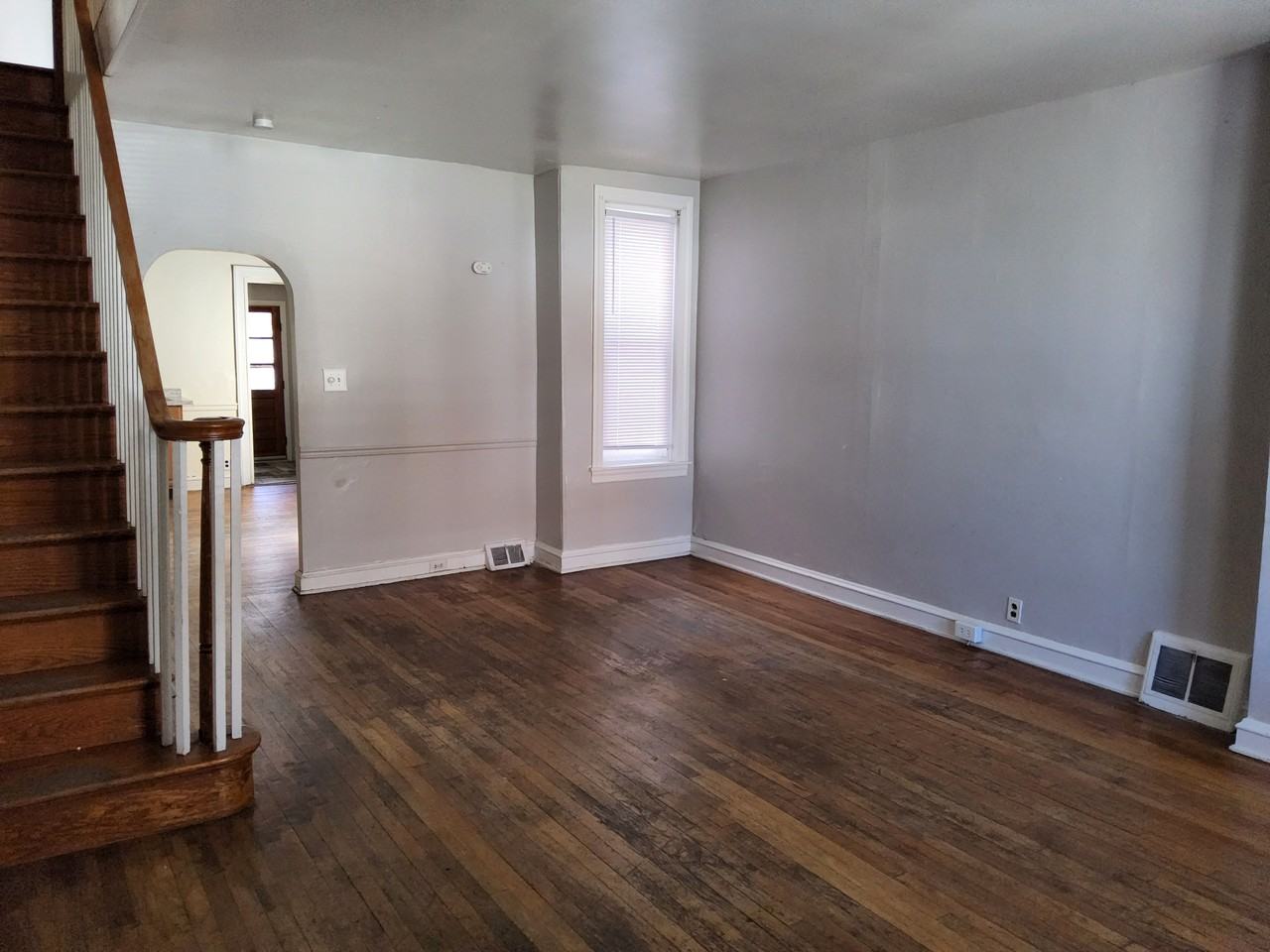 1018 Brown St - Photo 2 of 15