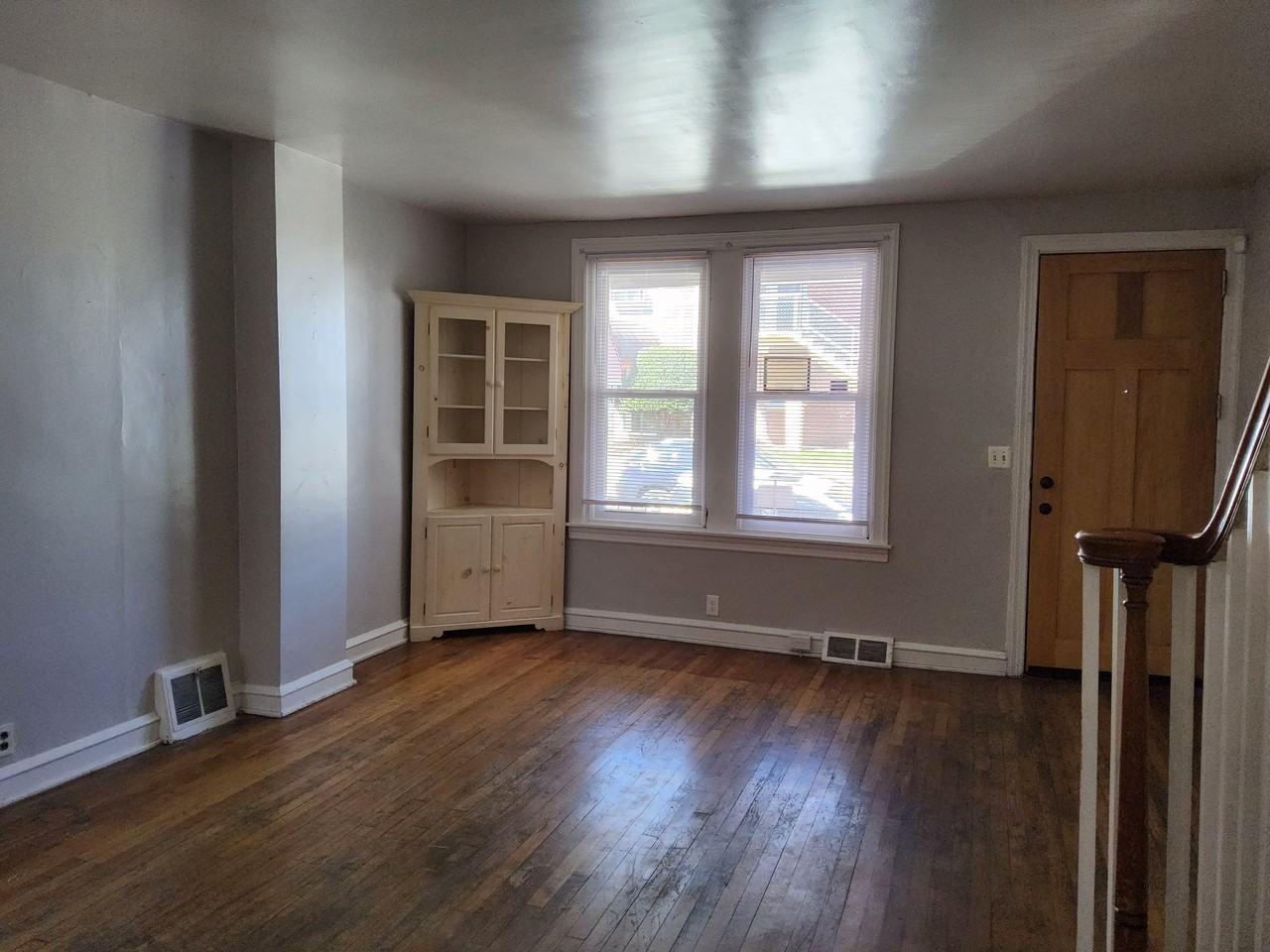 1018 Brown St - Photo 3 of 15