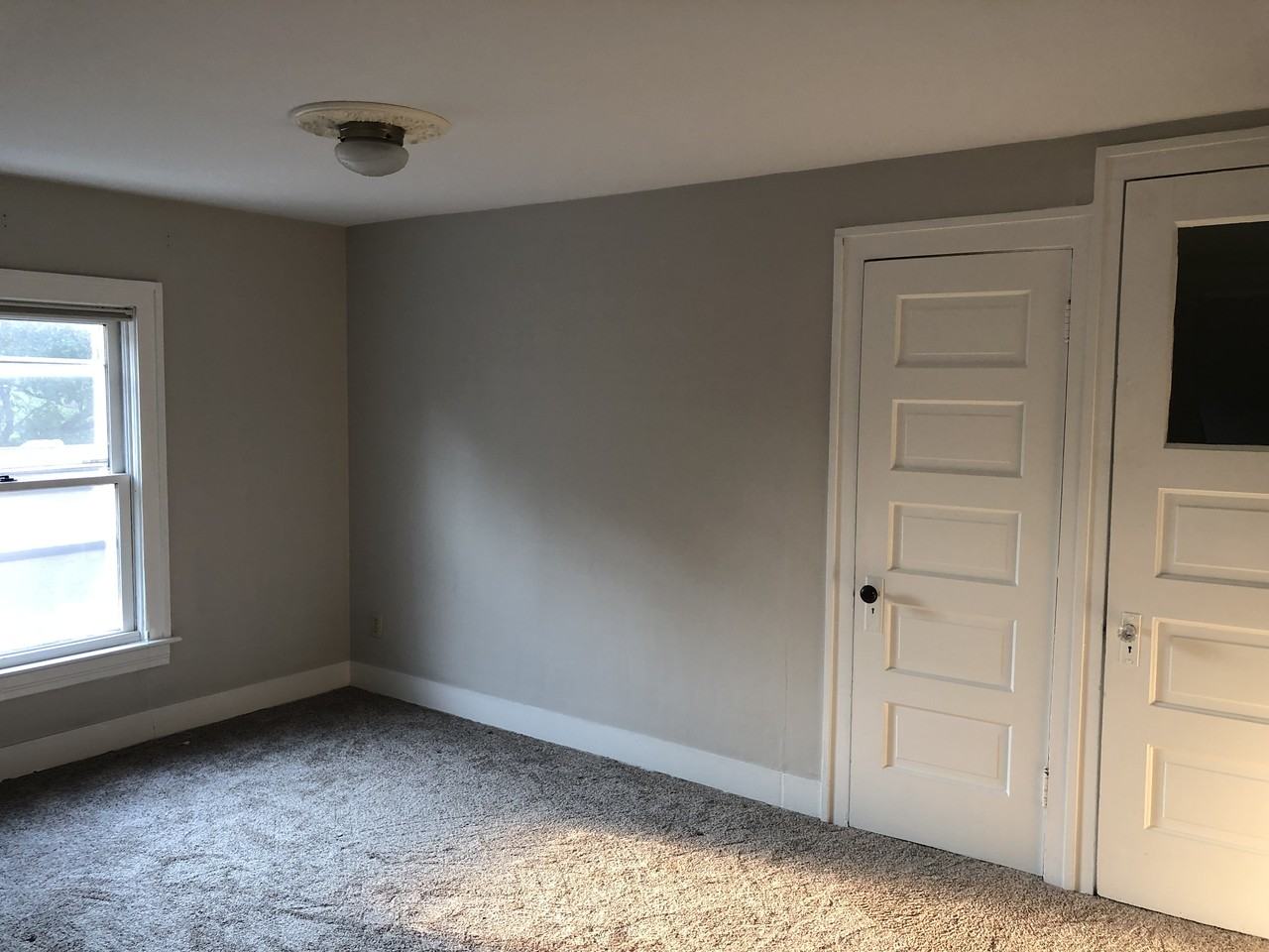 110 1/2 W Cherry Ave - Photo 3 of 9