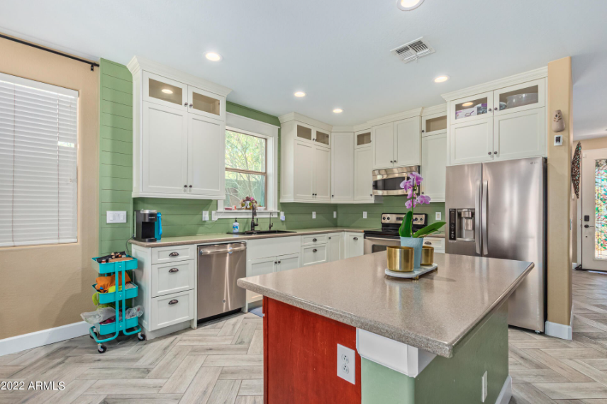 22810 N 17th St - Photo 4 of 38