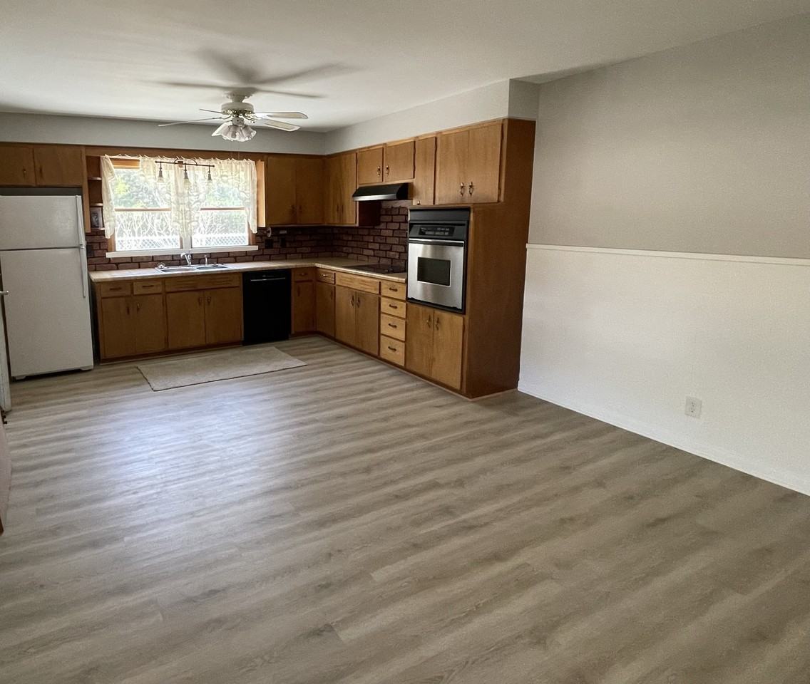9101 W Delano St - Photo 2 of 14