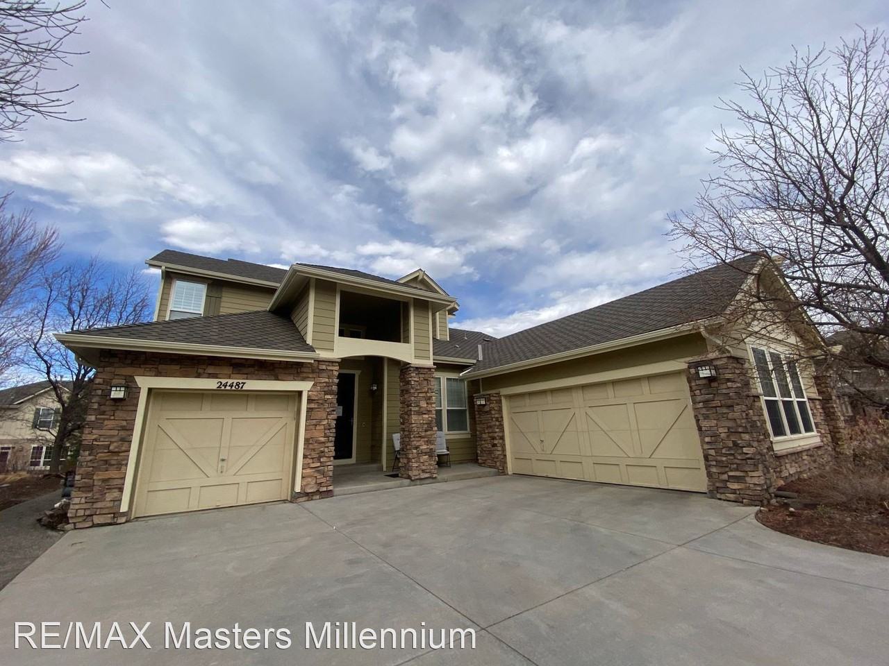 24487 E Frost Dr - Photo 2 of 46