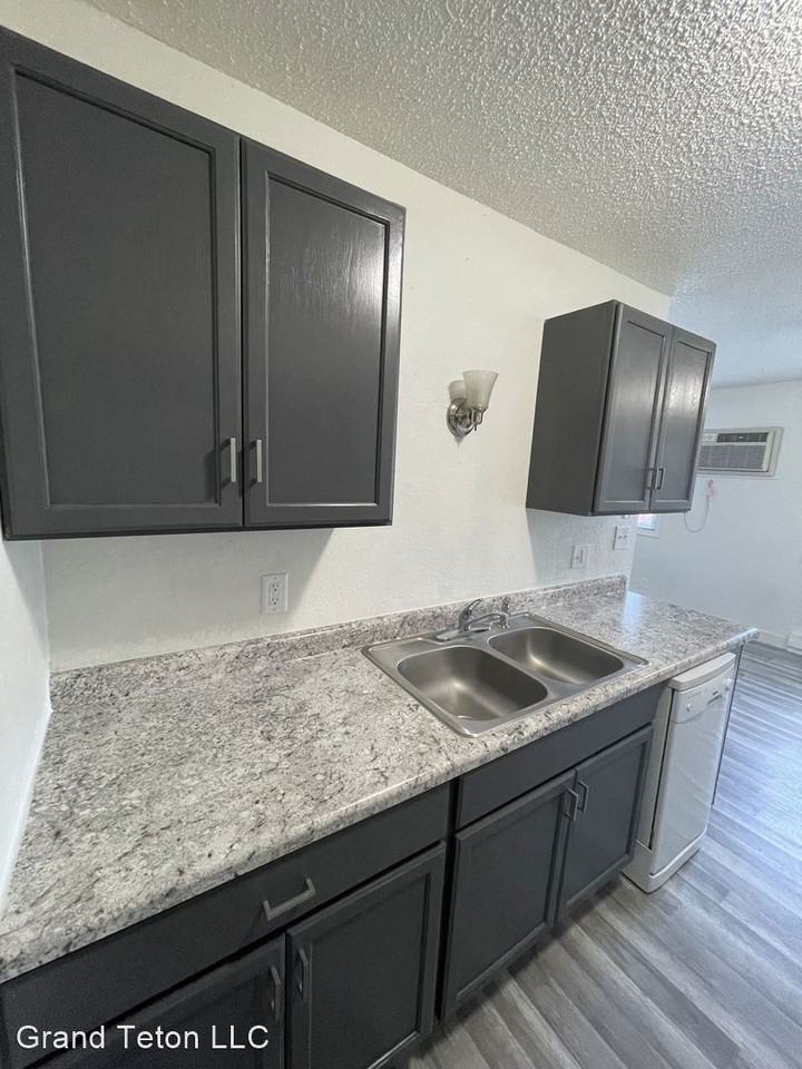 101/109 S Teton Dr 1309/1317 S Teton Dr - Photo 2 of 12