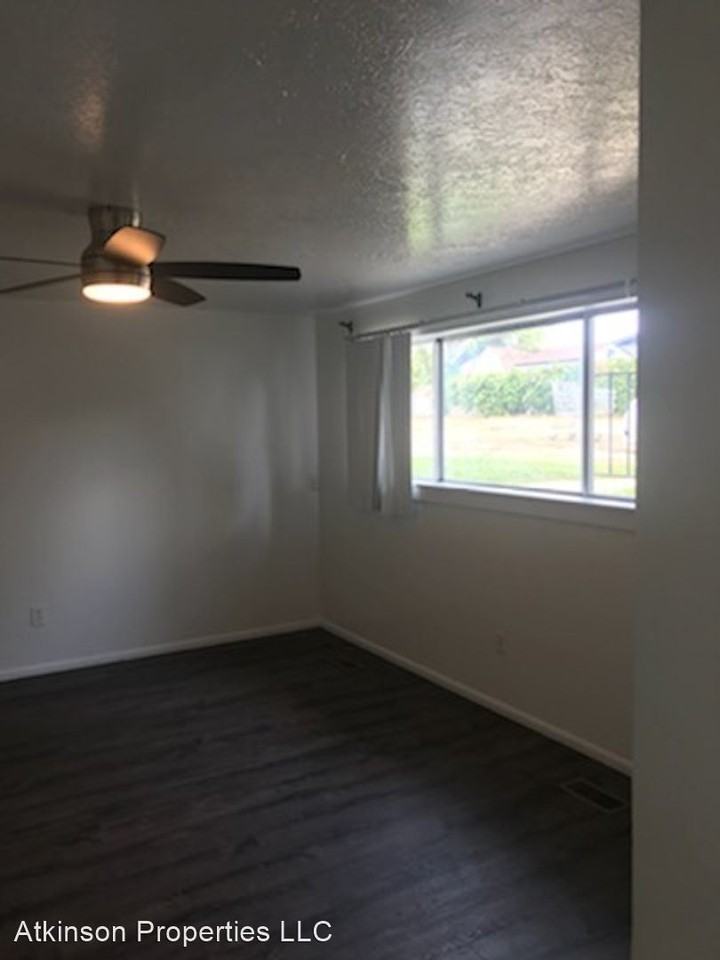 1428 West 300 North - Photo 2 of 19