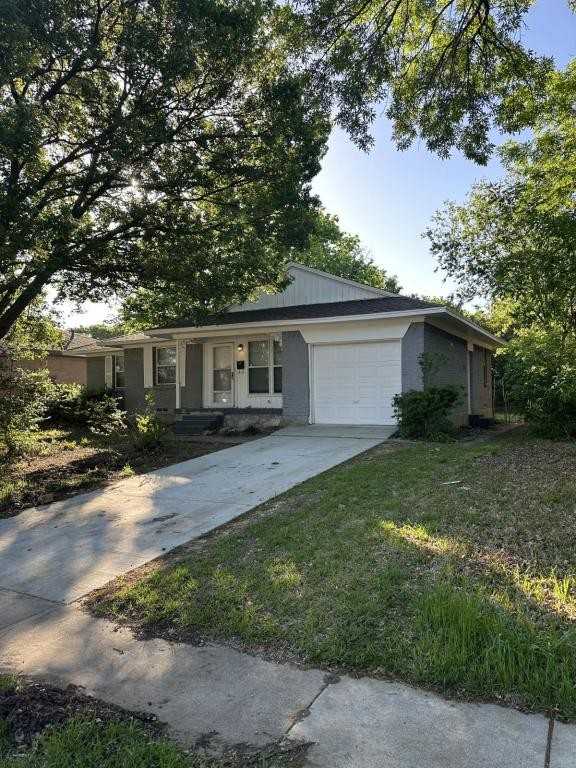 1328 Juanita St - Photo 2 of 9