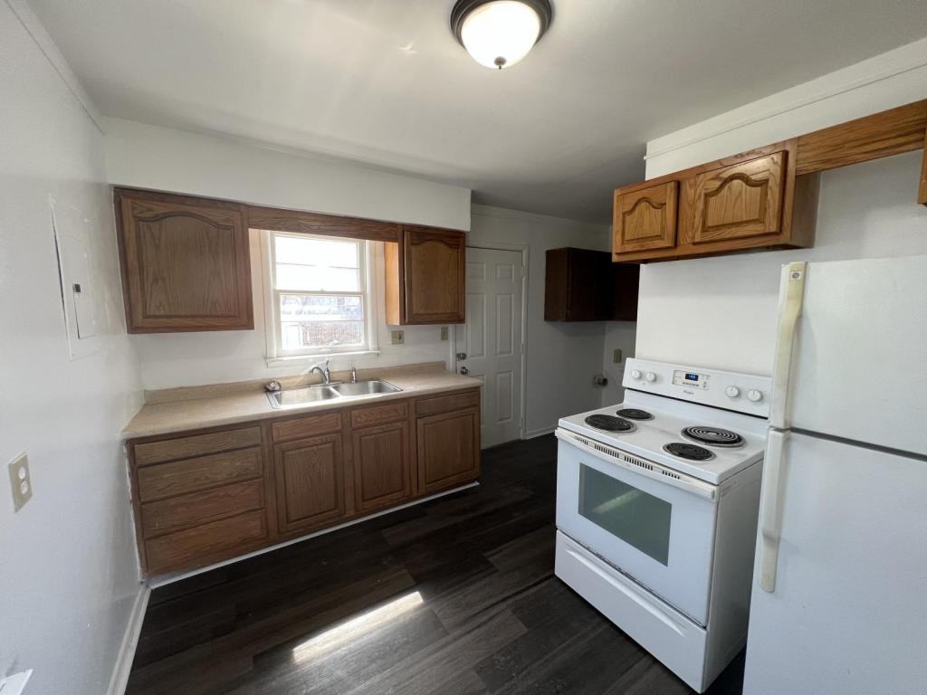 2902 Colorado Ave - Photo 3 of 11