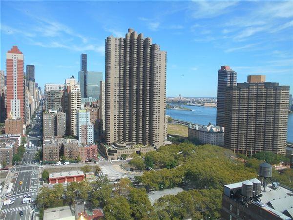 34th st and 2nd ave - Photo 3 of 4