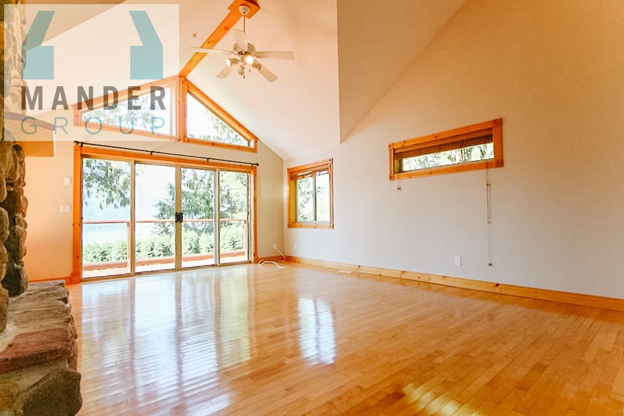 208 Furry Creek Drive - Photo 4 of 20