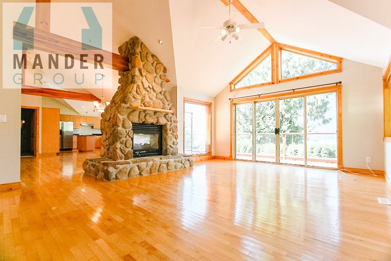 208 Furry Creek Drive - Photo 5 of 20