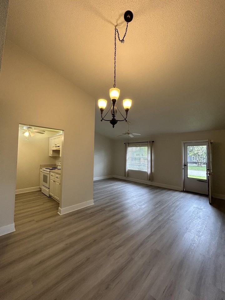 14 Birdie Drive #1 - Photo 4 of 11