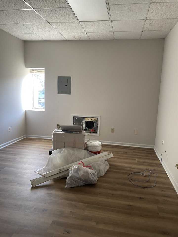 126 Seaboard St Rm 2 #2 - Photo 2 of 3