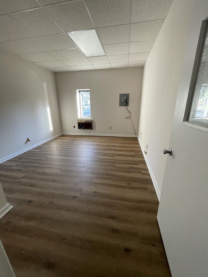 126 Seaboard St Unit 3 #3 - Photo 2 of 3