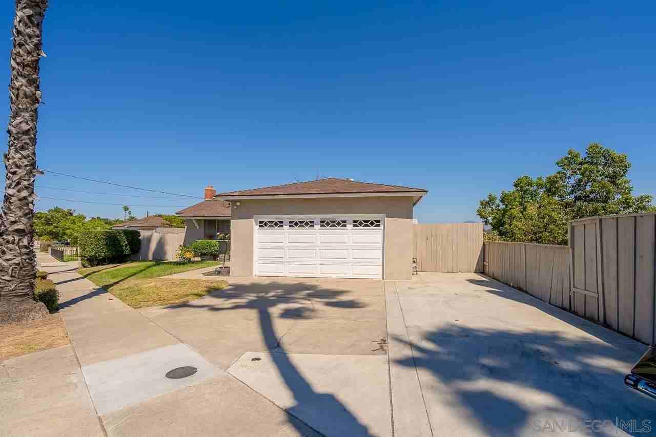 2325 Baily Ave - Photo 2 of 25