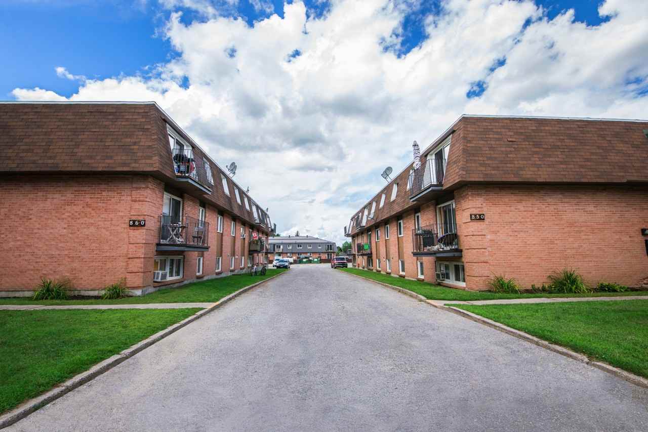 Kyle Gardens Apartments 860 & 860 Kyle Court, Brockville, ON K6V 6N2