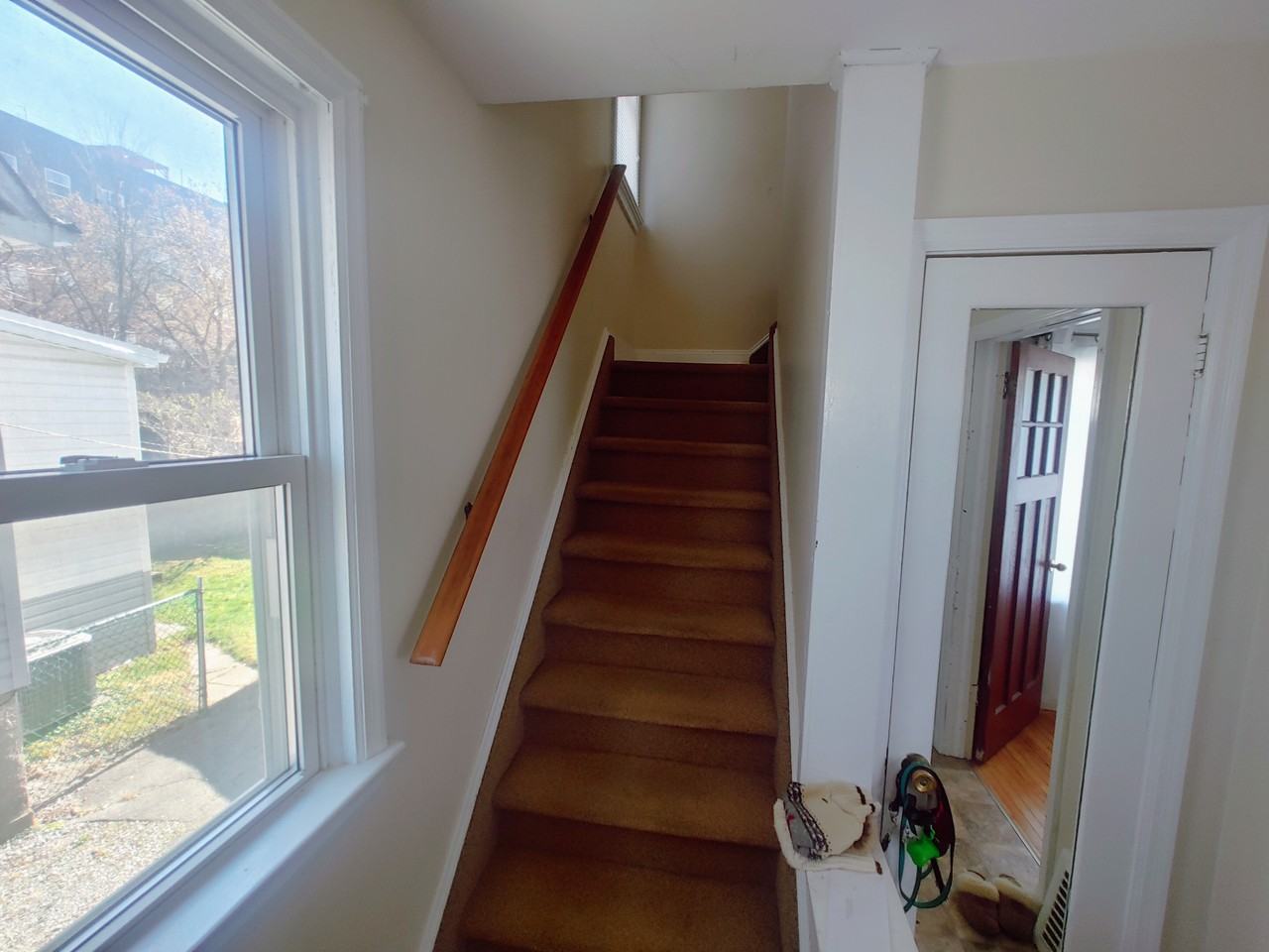 401 MacDonnell Street - Photo 3 of 24