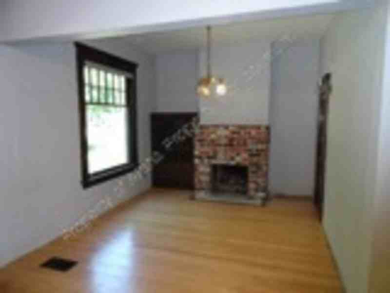 1416 N 11th St - Photo 4 of 10