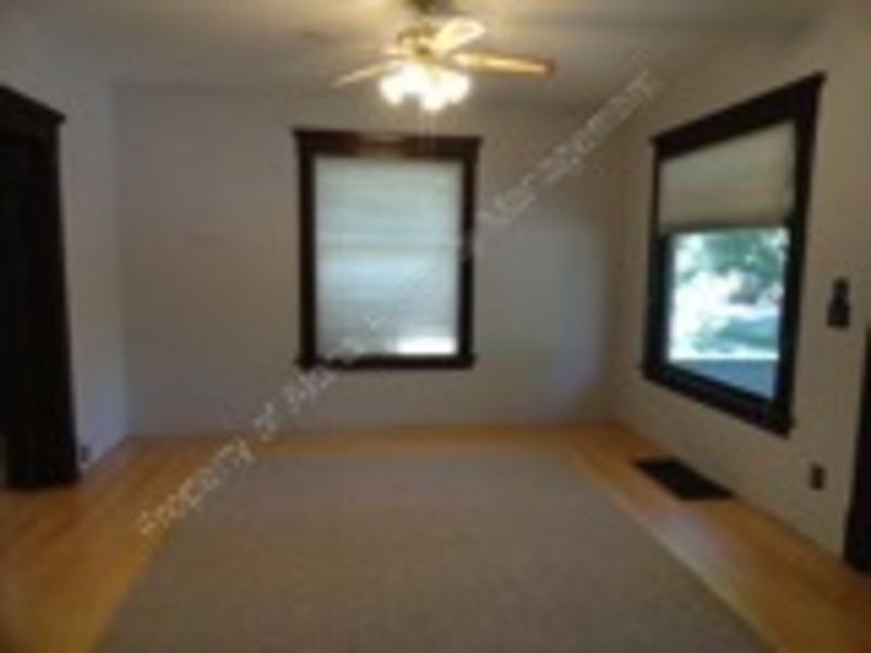 1416 N 11th St - Photo 6 of 10