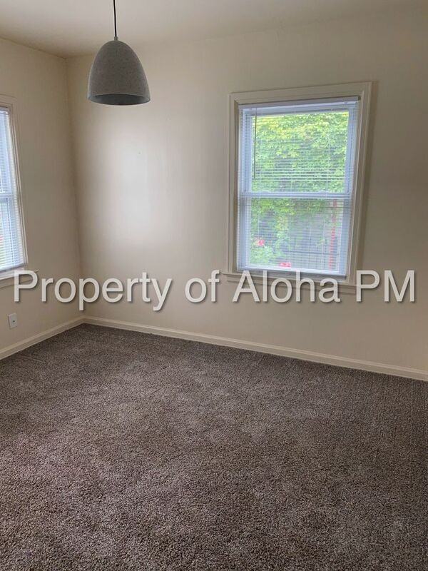 1606 N 22nd St - Photo 6 of 27