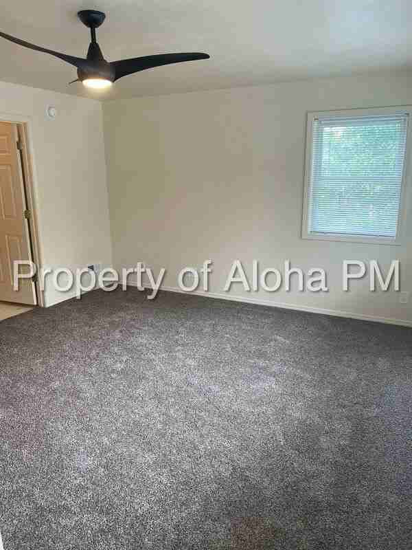 1606 N 22nd St - Photo 7 of 27