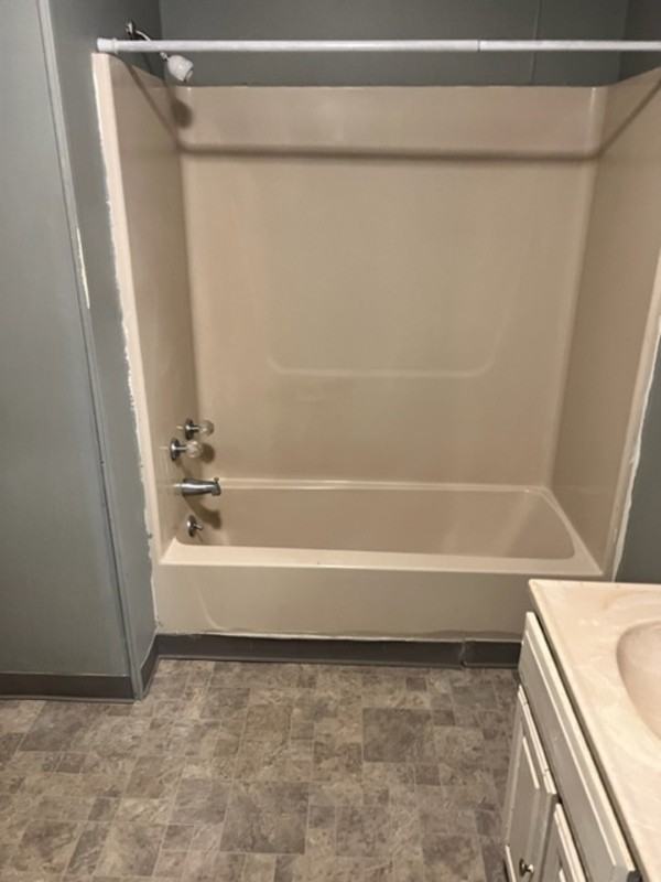 1737 A Ave Ne - Photo 3 of 18