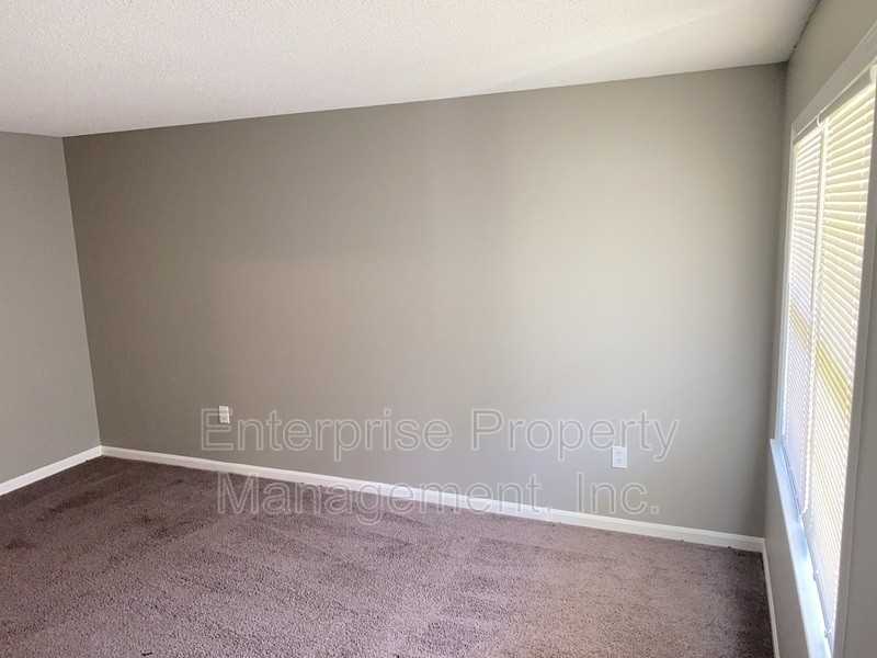 3432 Castleman St - Photo 4 of 28