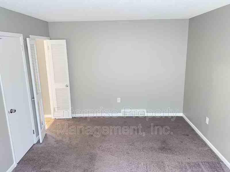 3432 Castleman St - Photo 5 of 28