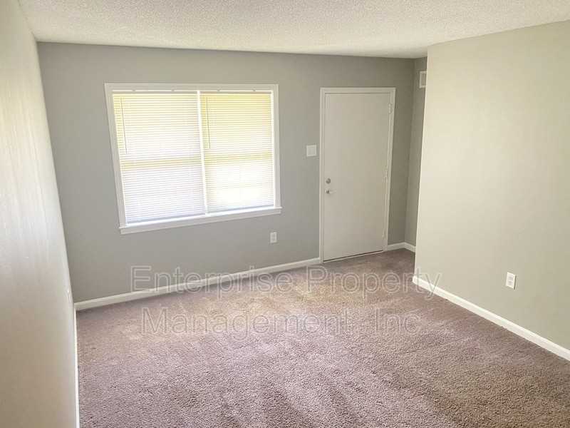 3432 Castleman St - Photo 6 of 28