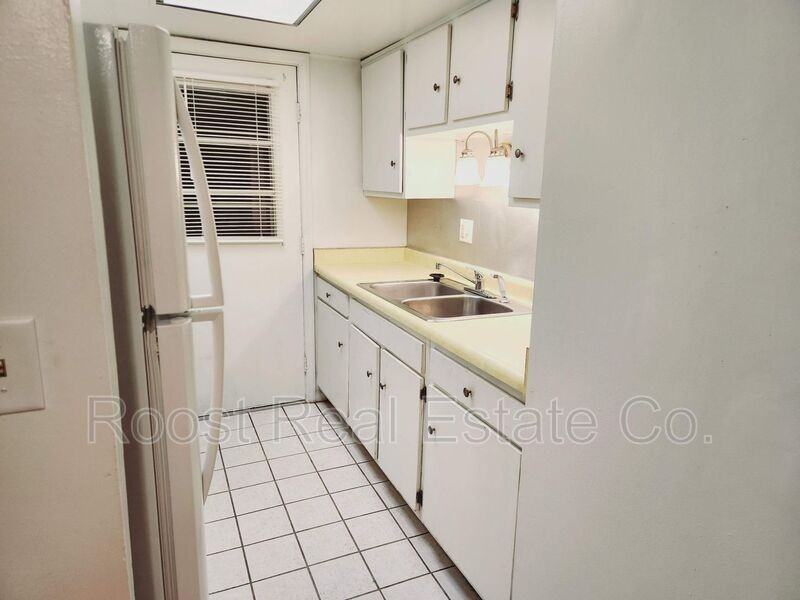 2406 Red Coach Dr - Photo 3 of 7