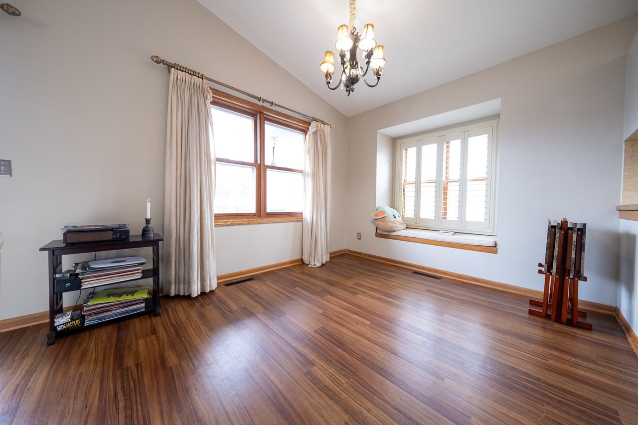 5302 Highpointe Dr #1 - Photo 6 of 18