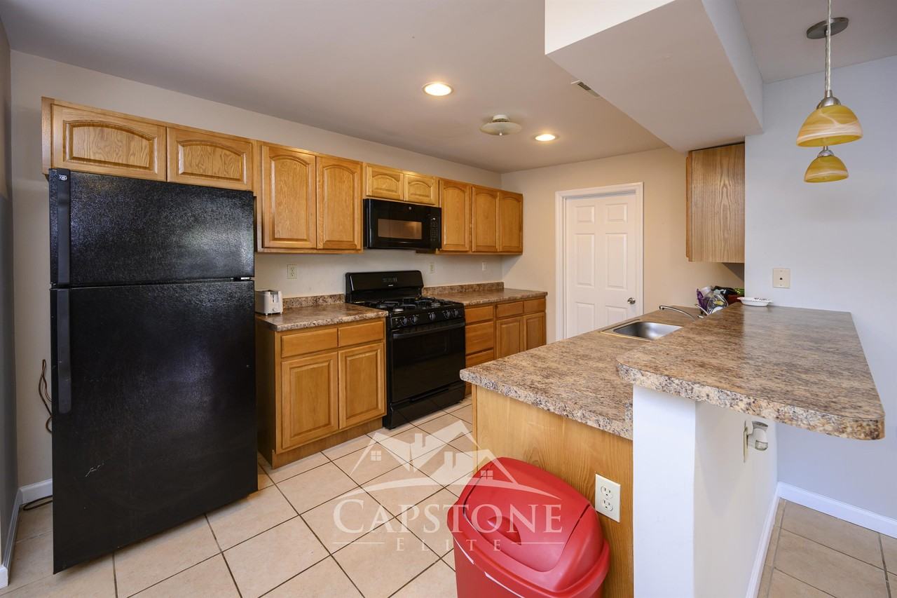 3 Ashby Ln - Photo 4 of 12