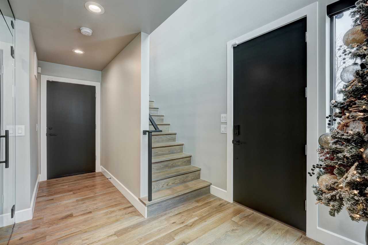 819 Northwest 6th Street #1 - Photo 4 of 37