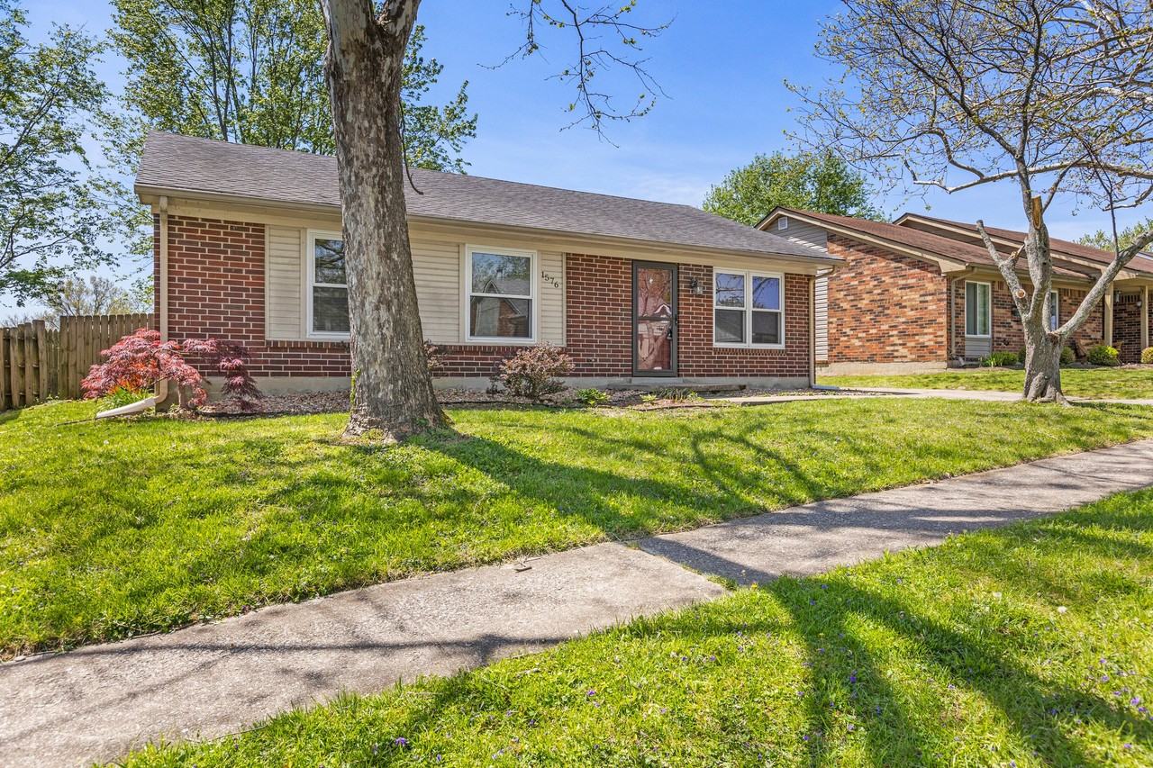 1576 Springfield Dr #1 - Photo 2 of 25